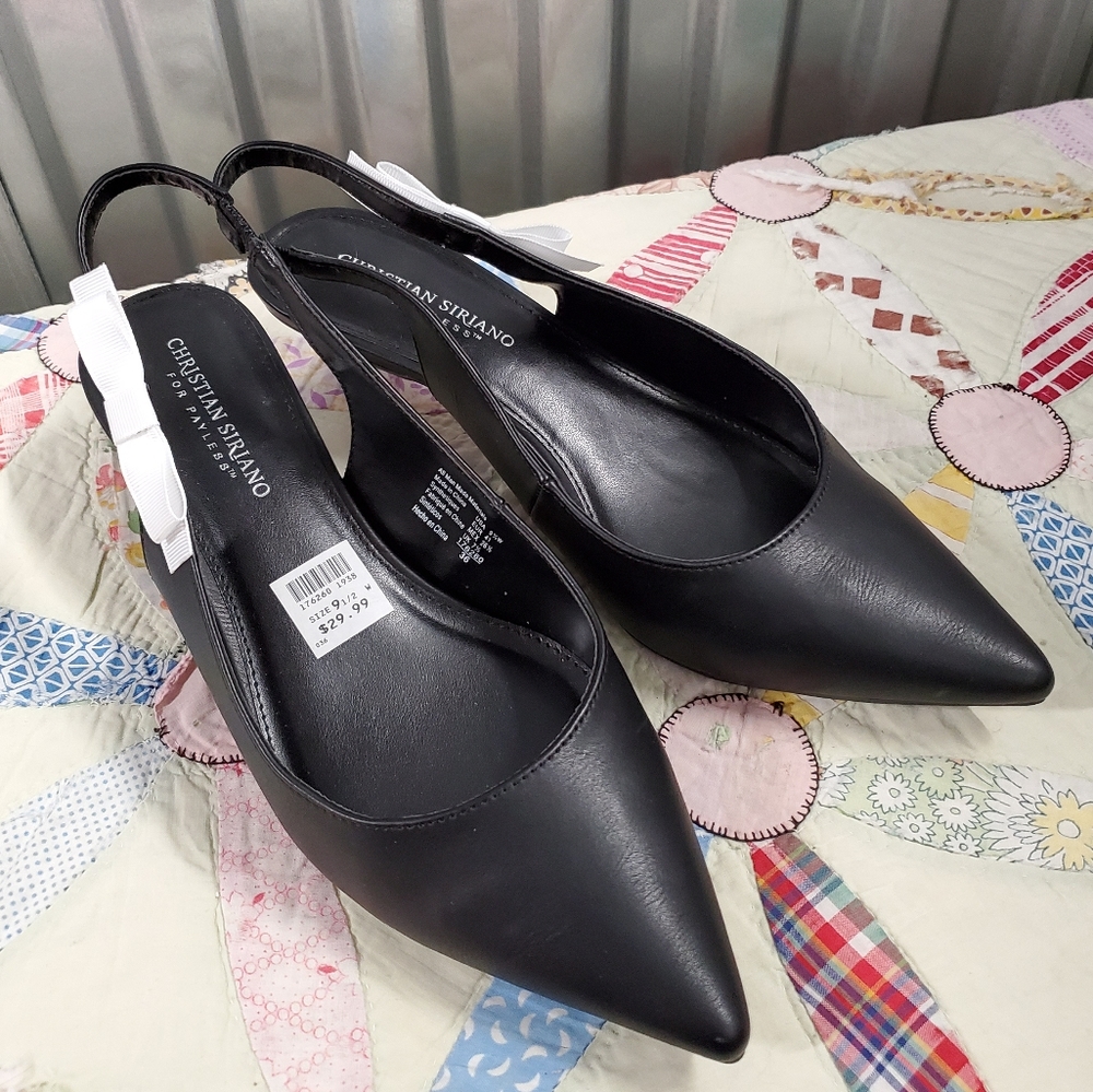 NWT Black Kitten Heels w Bow Accents